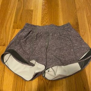 lululemon hotty hot shorts 4” size 4